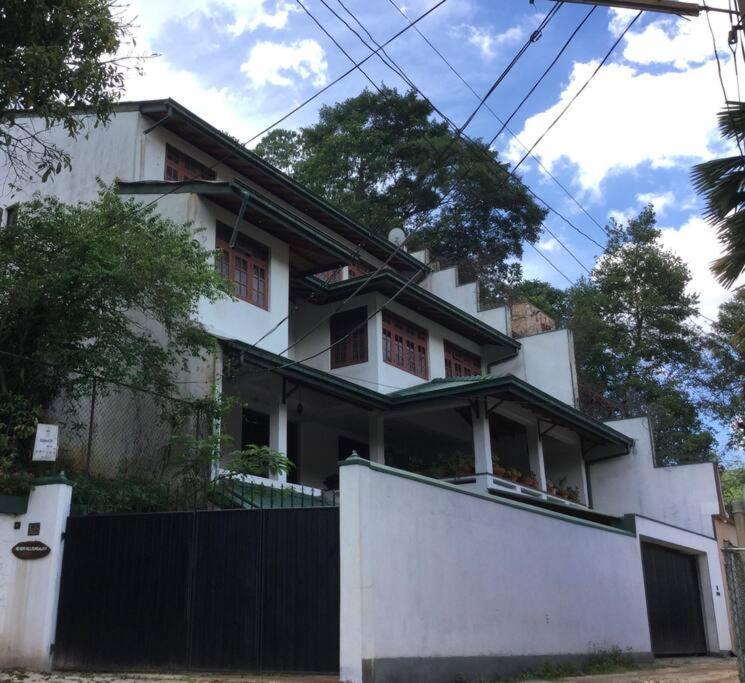 Reverie Hill Bungalow, 康提 外观 照片